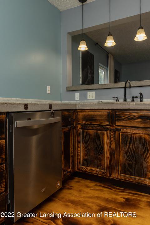 800 Eureka St, Lansing, MI 48912 photo 14