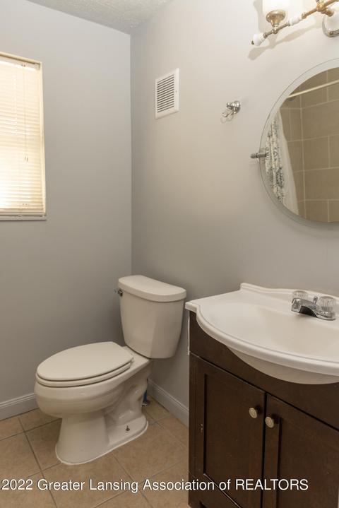 800 Eureka St, Lansing, MI 48912 photo 36