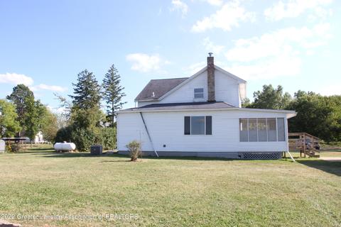 15738 Mcclellan Rd, Springport, MI 49284 photo 3