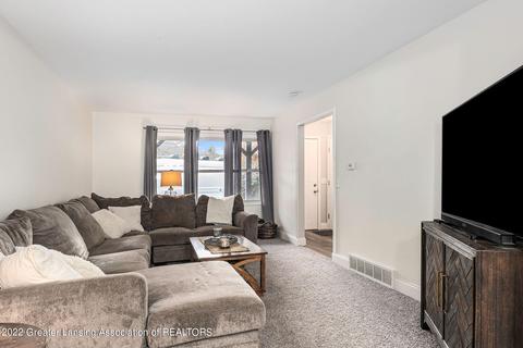 13035 Apple Tree Ln, Dewitt, MI 48820 photo 4