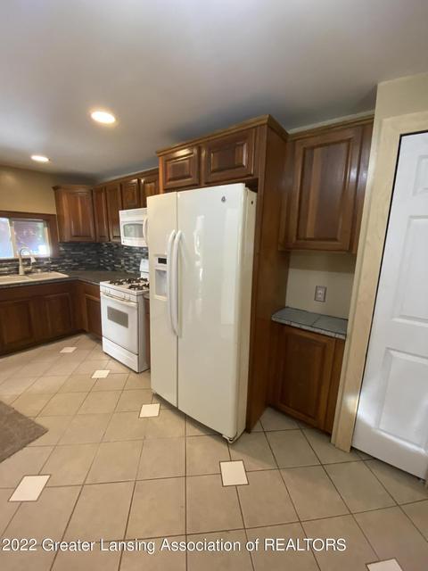 609 W Ganson St #609 & 609 1/2, Jackson, MI 49201 photo 3