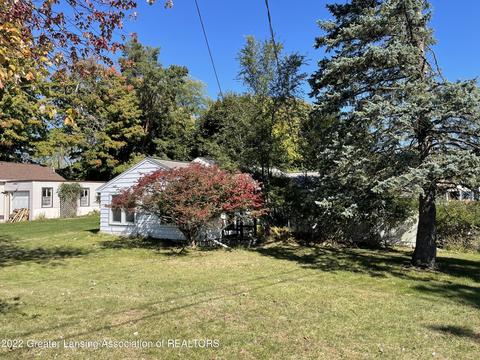 2433 E Cavanaugh Rd, Lansing, MI 48910 photo 2