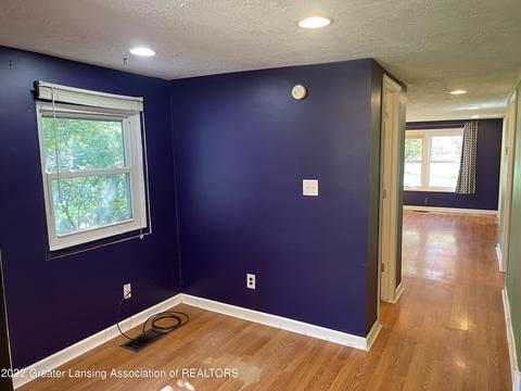 2433 E Cavanaugh Rd, Lansing, MI 48910 photo 9