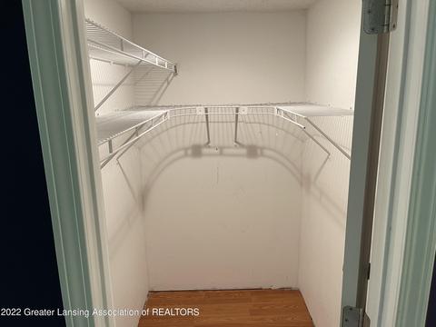 2433 E Cavanaugh Rd, Lansing, MI 48910 photo 8