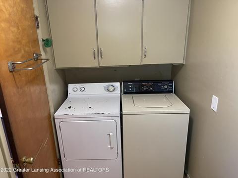 2433 E Cavanaugh Rd, Lansing, MI 48910 photo 13