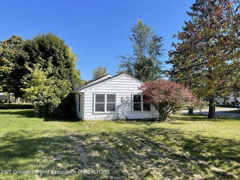 2433 E Cavanaugh Rd, Lansing, MI 48910 photo 1
