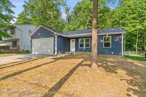 5239 Renee St, Lansing, MI 48911