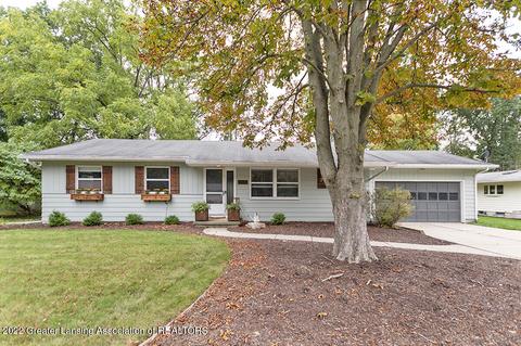 1083 Woodside Dr, Haslett, MI 48840 photo 1
