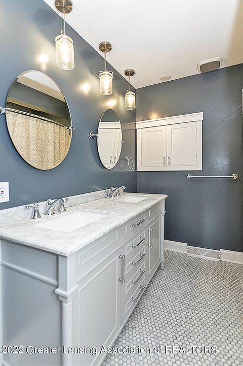 1083 Woodside Dr, Haslett, MI 48840 photo 20