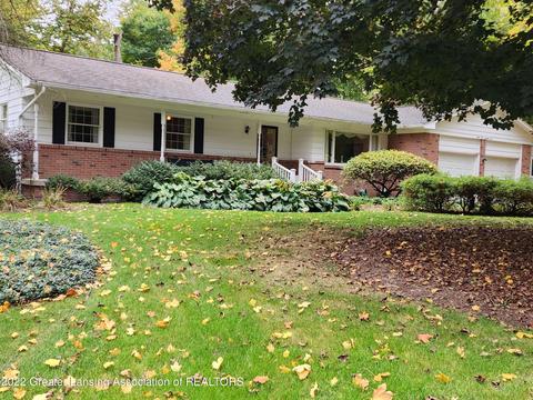 4195 Driftwood Dr, Dewitt, MI 48820 photo 1