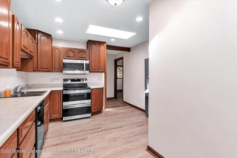 1894 E Colony Rd, Saint Johns, MI 48879 photo 12