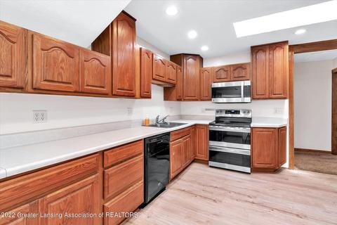 1894 E Colony Rd, Saint Johns, MI 48879 photo 11