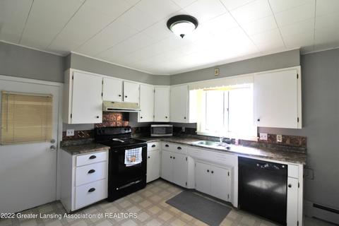 352 N Maple St, Fowler, MI 48835 photo 16