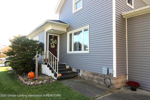 352 N Maple St, Fowler, MI 48835 photo 2