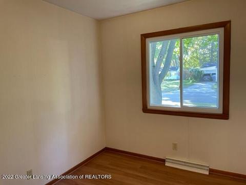 705 E Mcconnell St, Saint Johns, MI 48879 photo 19