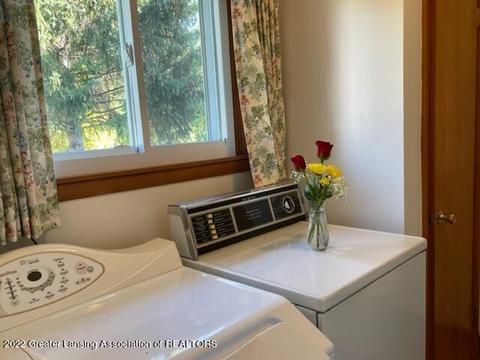 705 E Mcconnell St, Saint Johns, MI 48879 photo 10