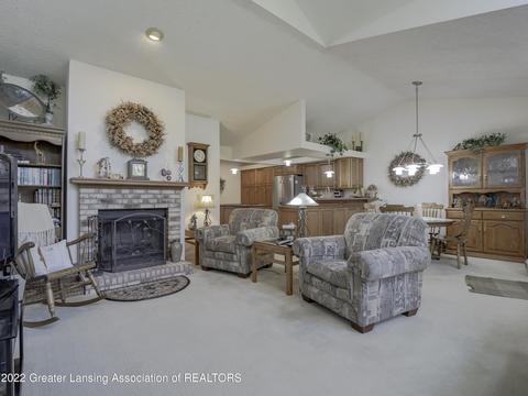 7407 Chellmar Dr, Lansing, MI 48917 photo 5
