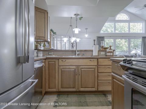 7407 Chellmar Dr, Lansing, MI 48917 photo 10