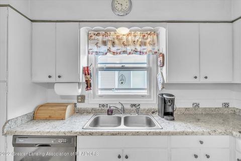 523 E Cavanaugh Rd, Lansing, MI 48910 photo 7