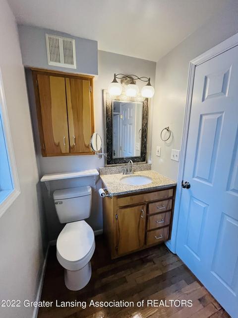 237 E Thomas St, Lansing, MI 48906 photo 19