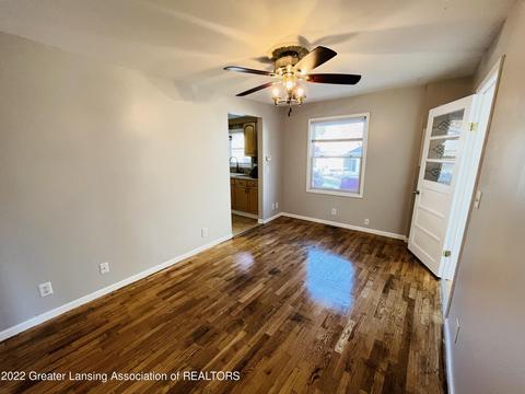 237 E Thomas St, Lansing, MI 48906 photo 5