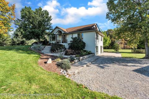 13305 Corriedale Ln, Bath, MI 48808 photo 3