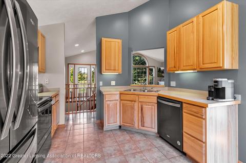 13305 Corriedale Ln, Bath, MI 48808 photo 8