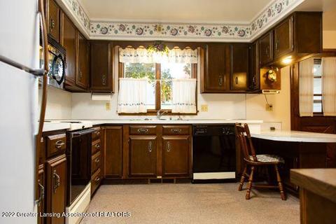 414 S Main St, Fowler, MI 48835 photo 11