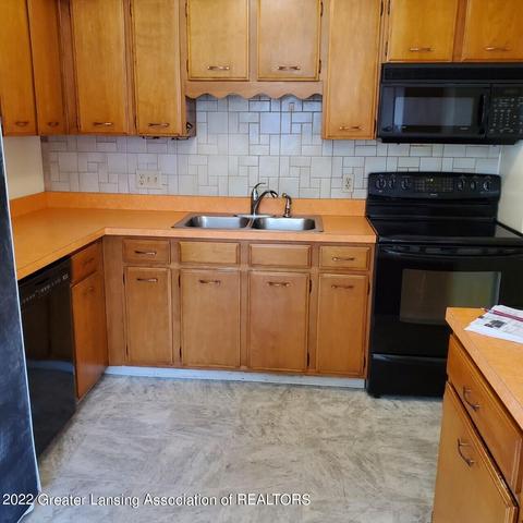 2915 Risdale Ave, Lansing, MI 48911 photo 5