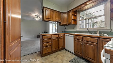 9951 Riverside Dr, Eagle, MI 48822 photo 8