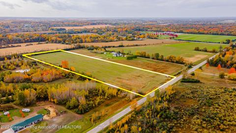 8220 E River Rd, Mount Pleasant, MI 48858 photo 2