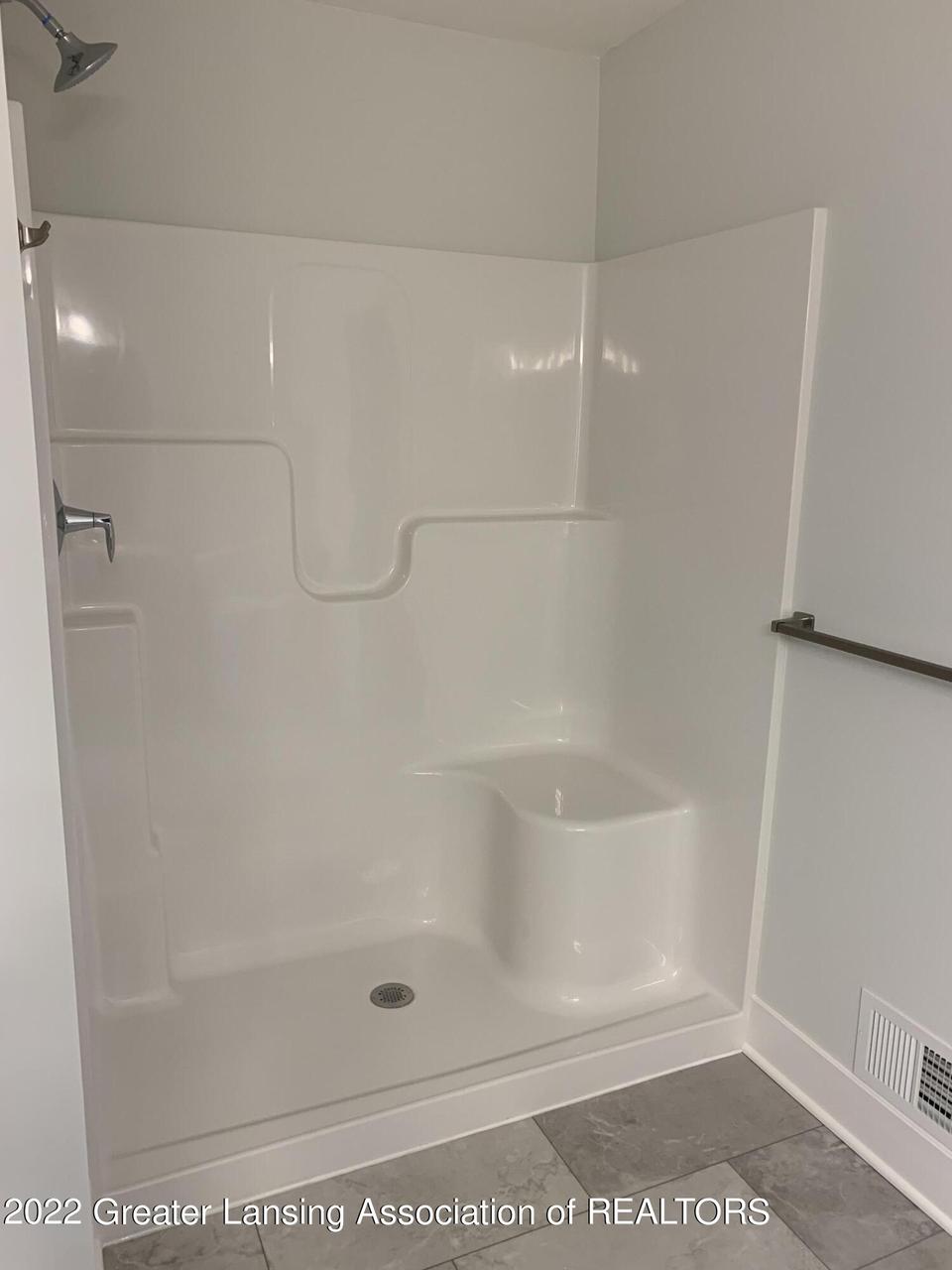  1377 Superior Dr #10, Saint Johns, MI 48879 photo 8