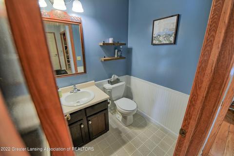 11205 S Bauer Rd, Eagle, MI 48822 photo 17