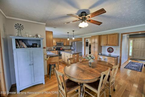 11205 S Bauer Rd, Eagle, MI 48822 photo 11