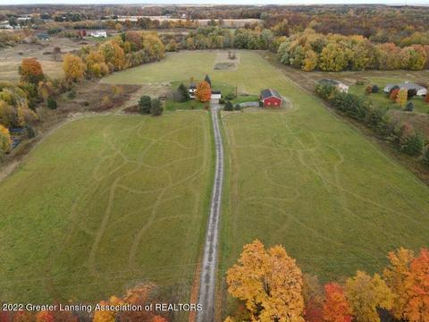 11205 S Bauer Rd, Eagle, MI 48822 photo 2