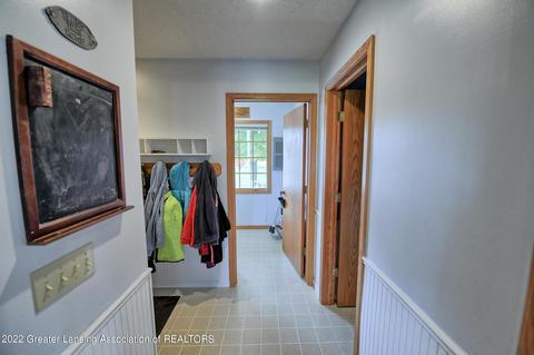 11205 S Bauer Rd, Eagle, MI 48822 photo 15