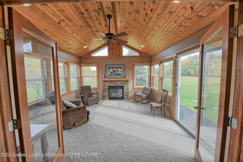 11205 S Bauer Rd, Eagle, MI 48822 photo 5