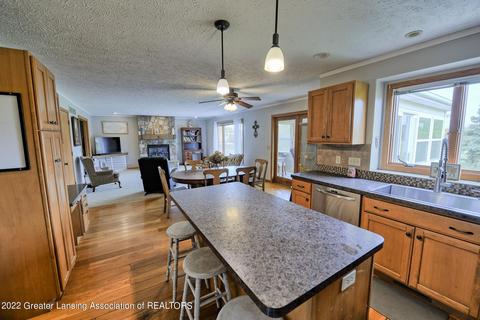 11205 S Bauer Rd, Eagle, MI 48822 photo 14