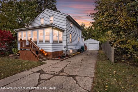 2708 Creston Ave, Lansing, MI 48906