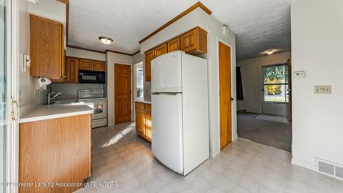 5100 Clark Rd, Bath, MI 48808 photo 9