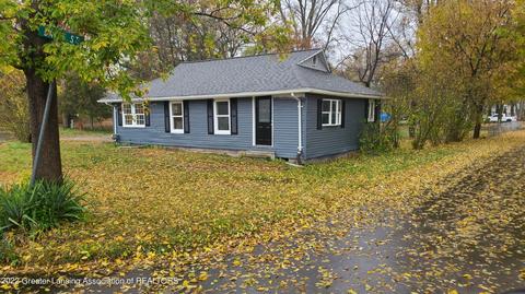 118 Lakeside Dr, Jackson, MI 49203 photo 1