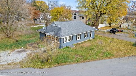 118 Lakeside Dr, Jackson, MI 49203 photo 3