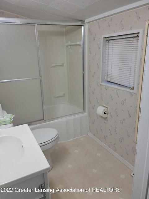 2032 Lambden Rd, Flint, MI 48532 photo 15