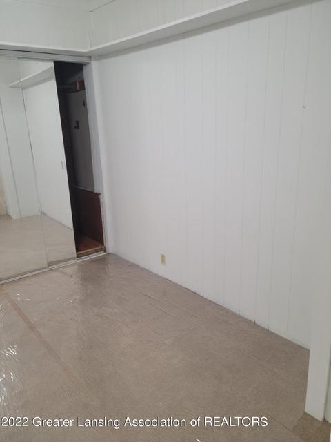 2032 Lambden Rd, Flint, MI 48532 photo 8
