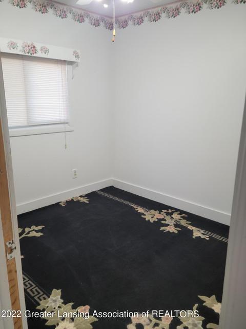 2032 Lambden Rd, Flint, MI 48532 photo 6