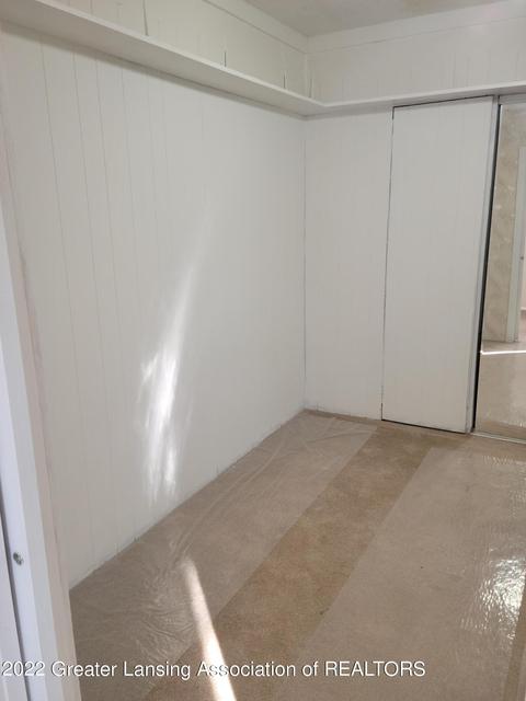 2032 Lambden Rd, Flint, MI 48532 photo 9