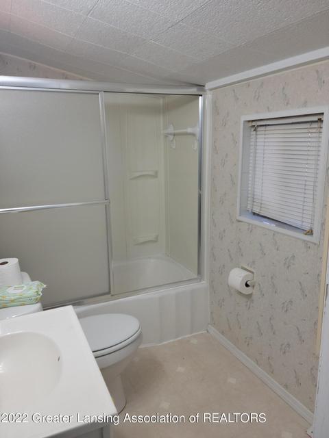 2032 Lambden Rd, Flint, MI 48532 photo 14