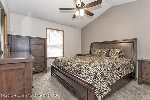 7590 Oakview Dr, Owosso, MI 48867 photo 12