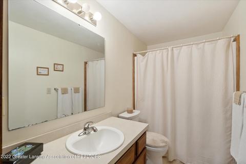 4802 Malta Cir, Lansing, MI 48917 photo 17