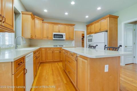 12630 Paradise Dr, Dewitt, MI 48820 photo 8